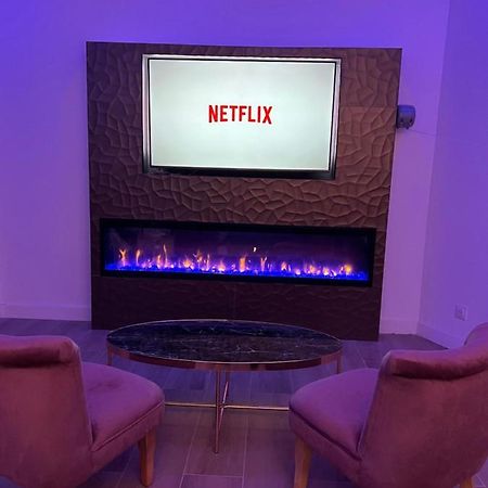 Apartament Chic & Jacuzzi Givors Zewnętrze zdjęcie